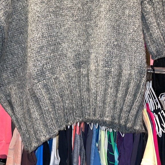 Knit grey sweather mid sleeved turtle neck no size or brand looks home made - Picture 3 of 5